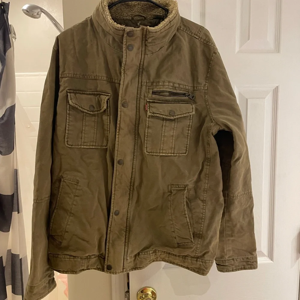 Levi's Tan/ Khaki Cotton quilted Military Field Trucker Jacket‎ men’s large
